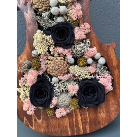 DEKORATİF AHŞAP KEMAN SİYAH SOLMAYAN GÜL